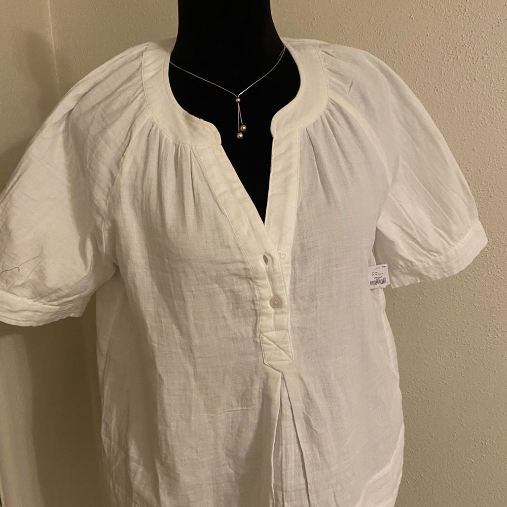 White blouse - Picture 3 of 3